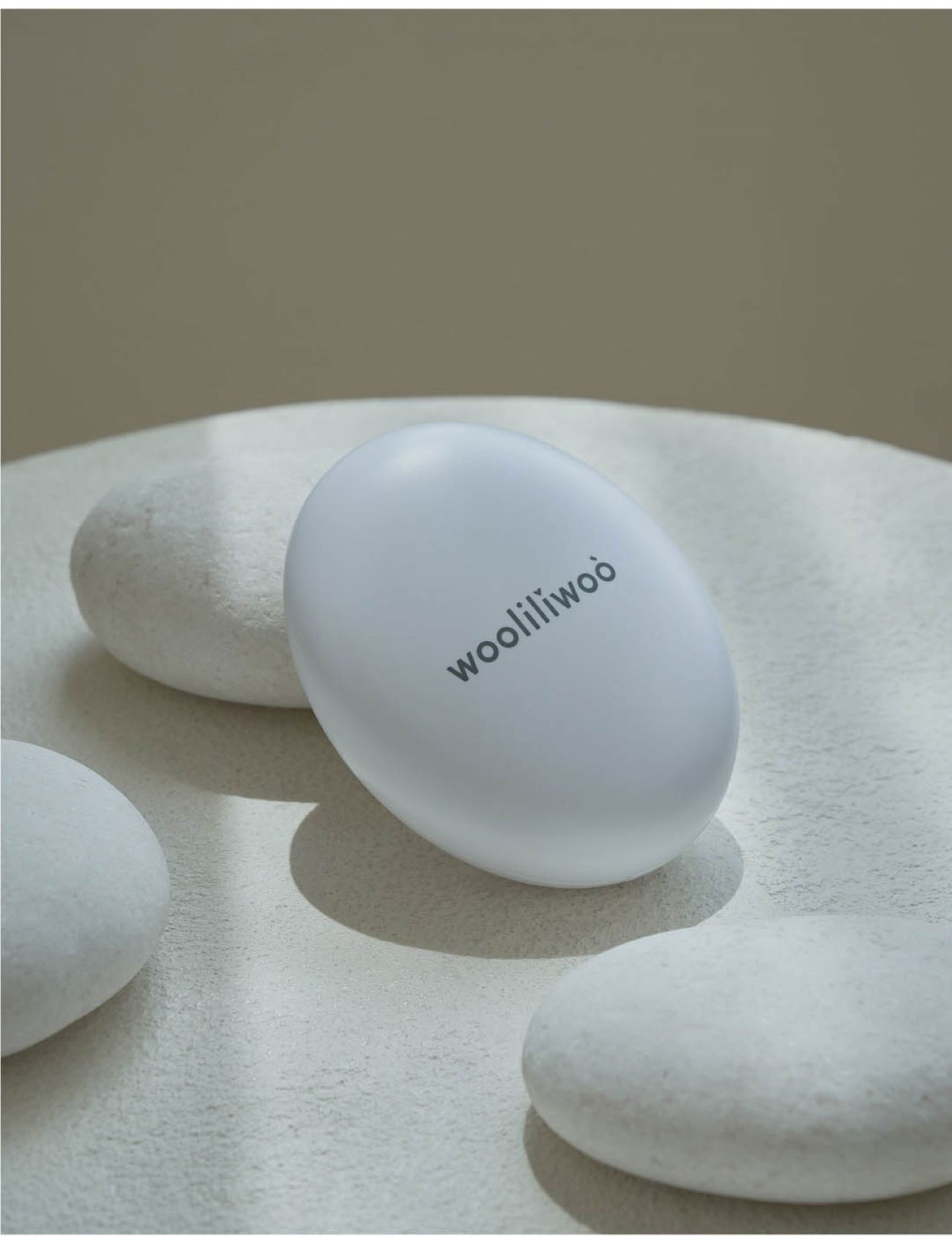 wooliliwoo_kim&lim_suncushion(1300)_03.jpg